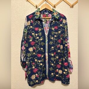 John Mark Embroidered floral button down tunic top size 1X euc